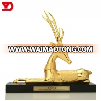 Hot sale business gifts gilded bronze deer statue for sale